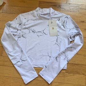 BUFFBUNNY - XS White Marble - mock neck top